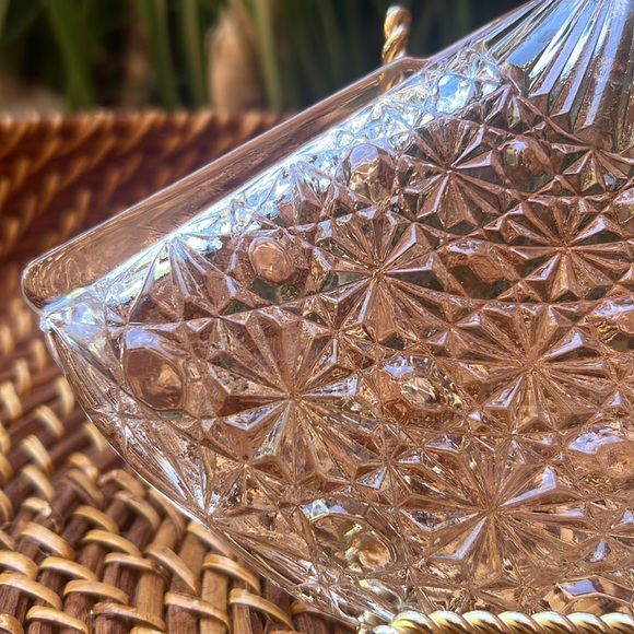 Vintage 1970s Avon Glass Fan Dish - Picture 6 of 8